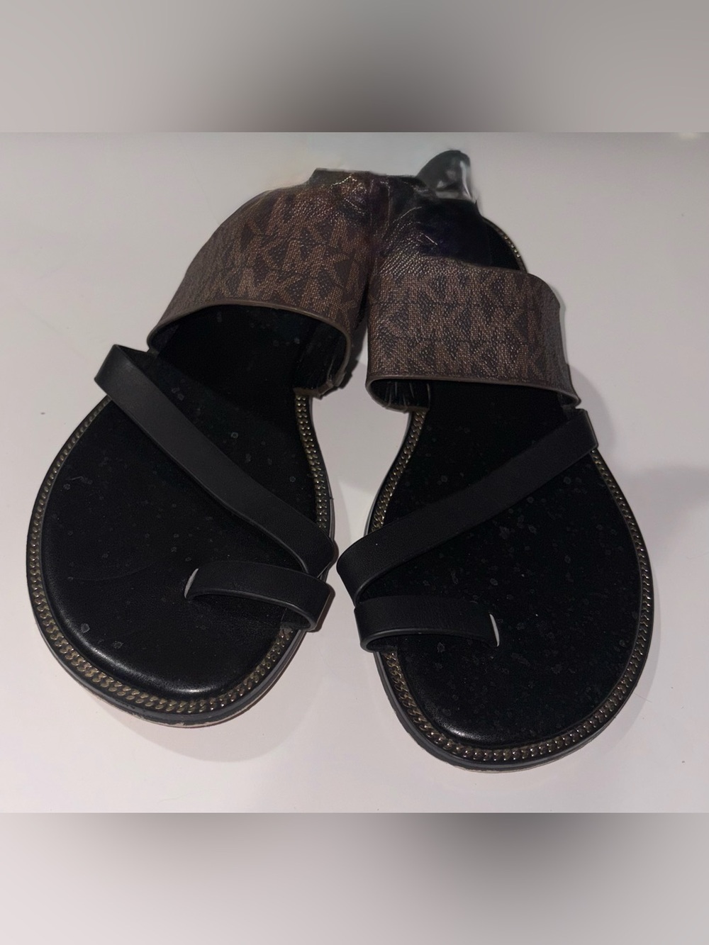 Michael Kors August Flat Sandals Brown MK Logo Print Black Toe Loop Slip-On 9.5